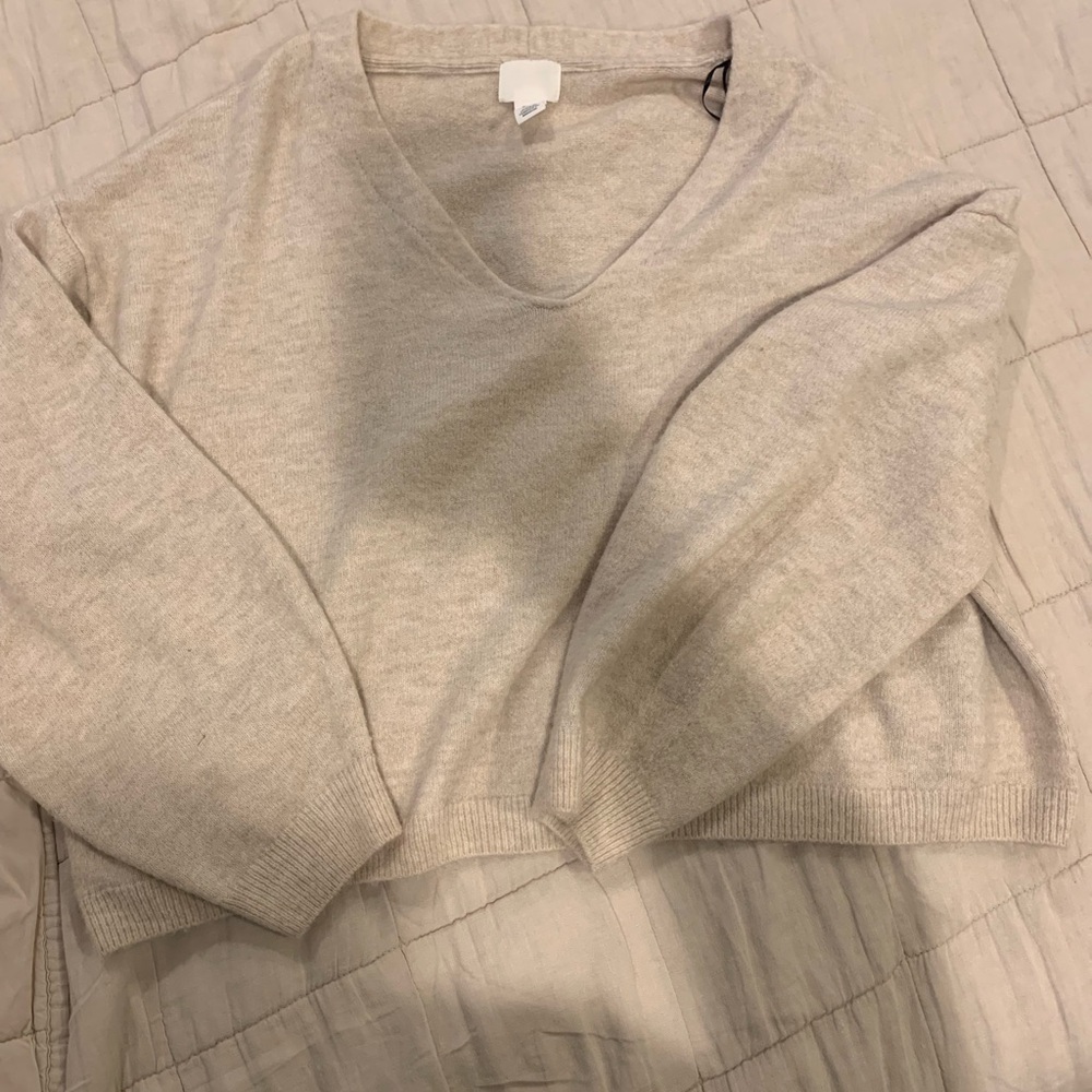 🍄H&M Oversized Crop Sweater